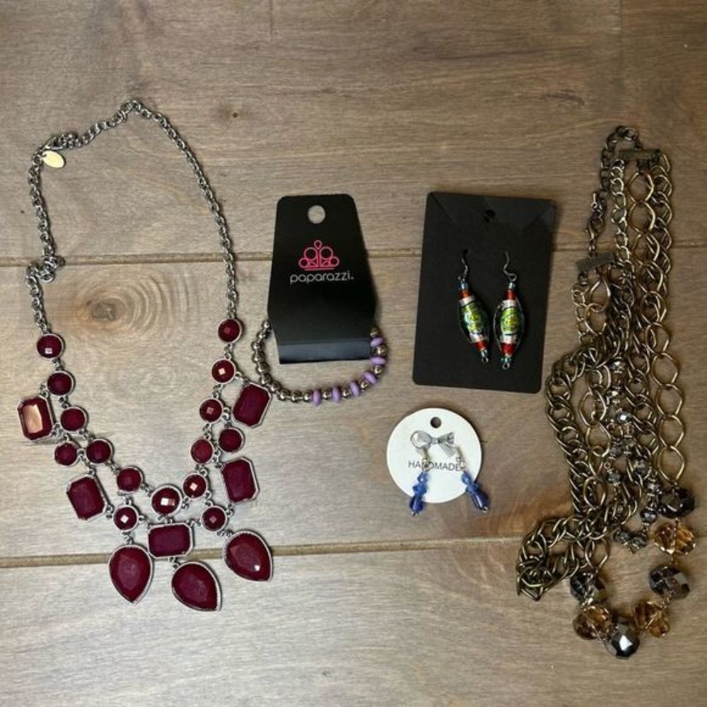 Bundle of Jewelry - 5 Pieces
